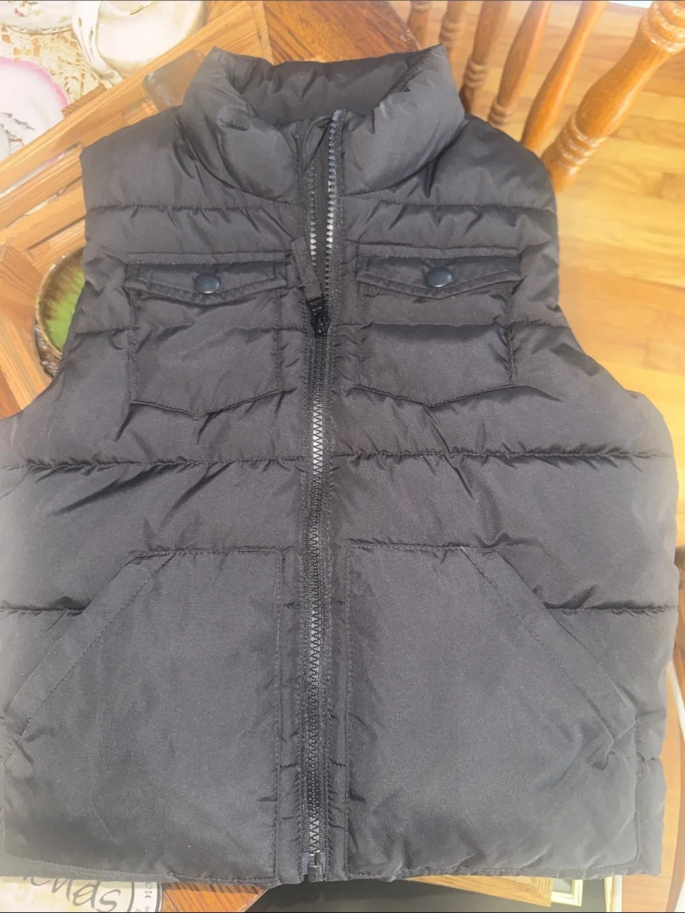 The Children's Place Black Puffer Vest with Snap Flap Pockets s/p 5:6